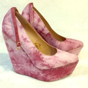 Tie dye wedges